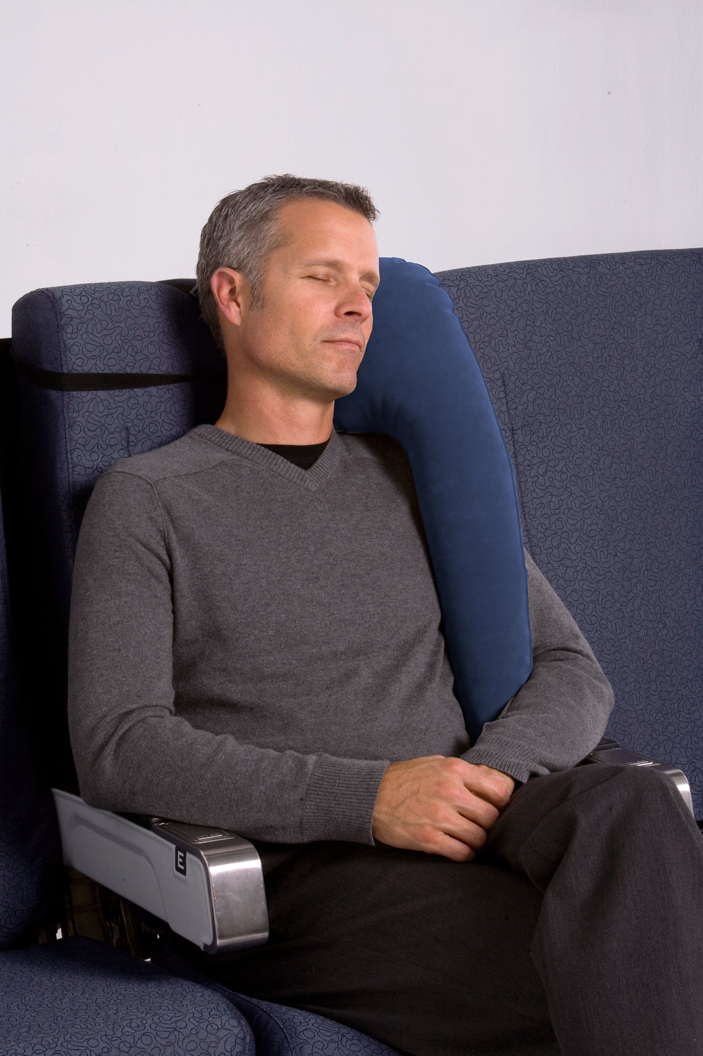 THE ULTIMATE TRAVEL PILLOW® - INFLATABLE PILLOW