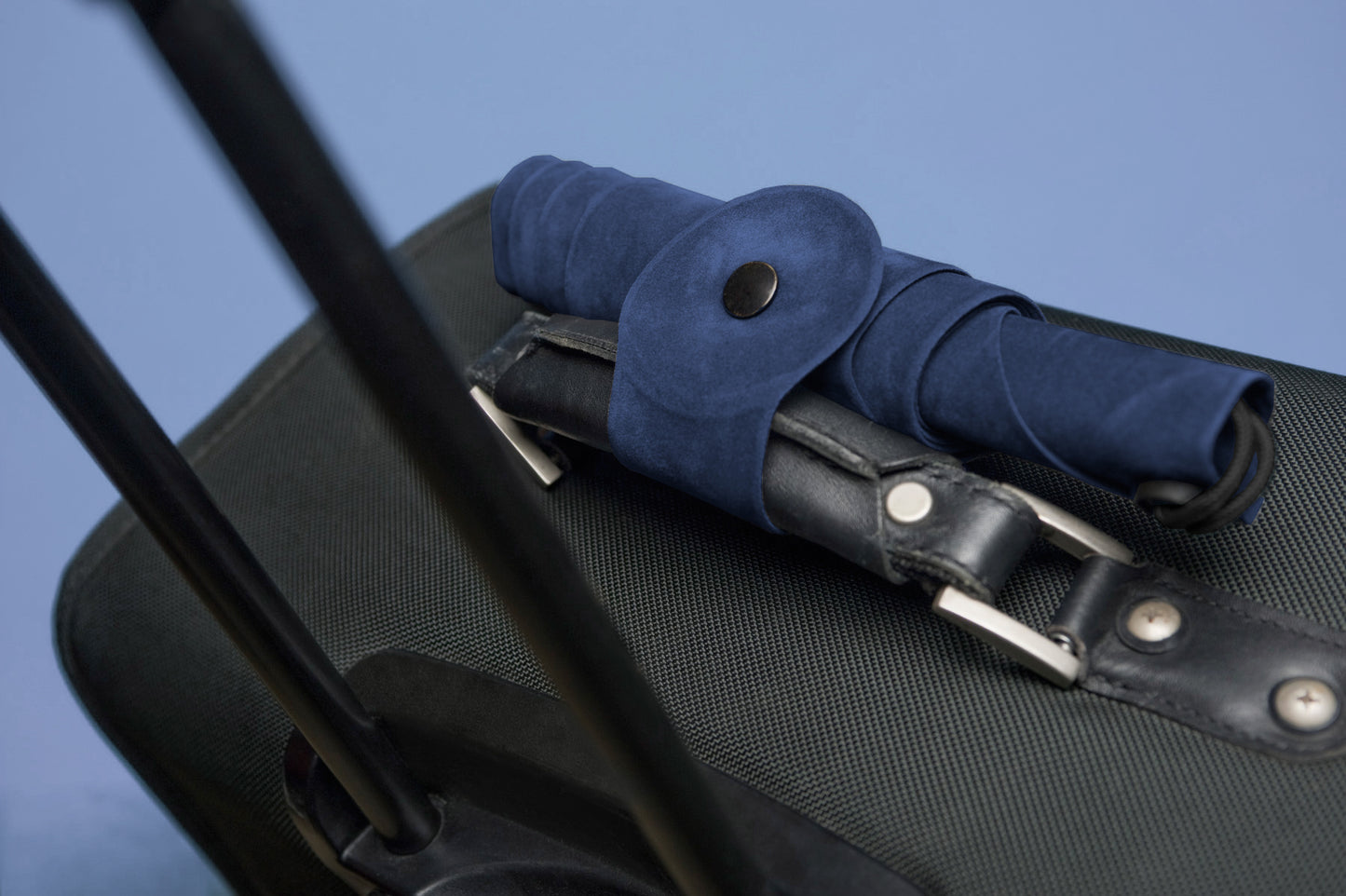 THE ULTIMATE TRAVEL PILLOW® - ULTIMATE INFLATABLE PILLOW